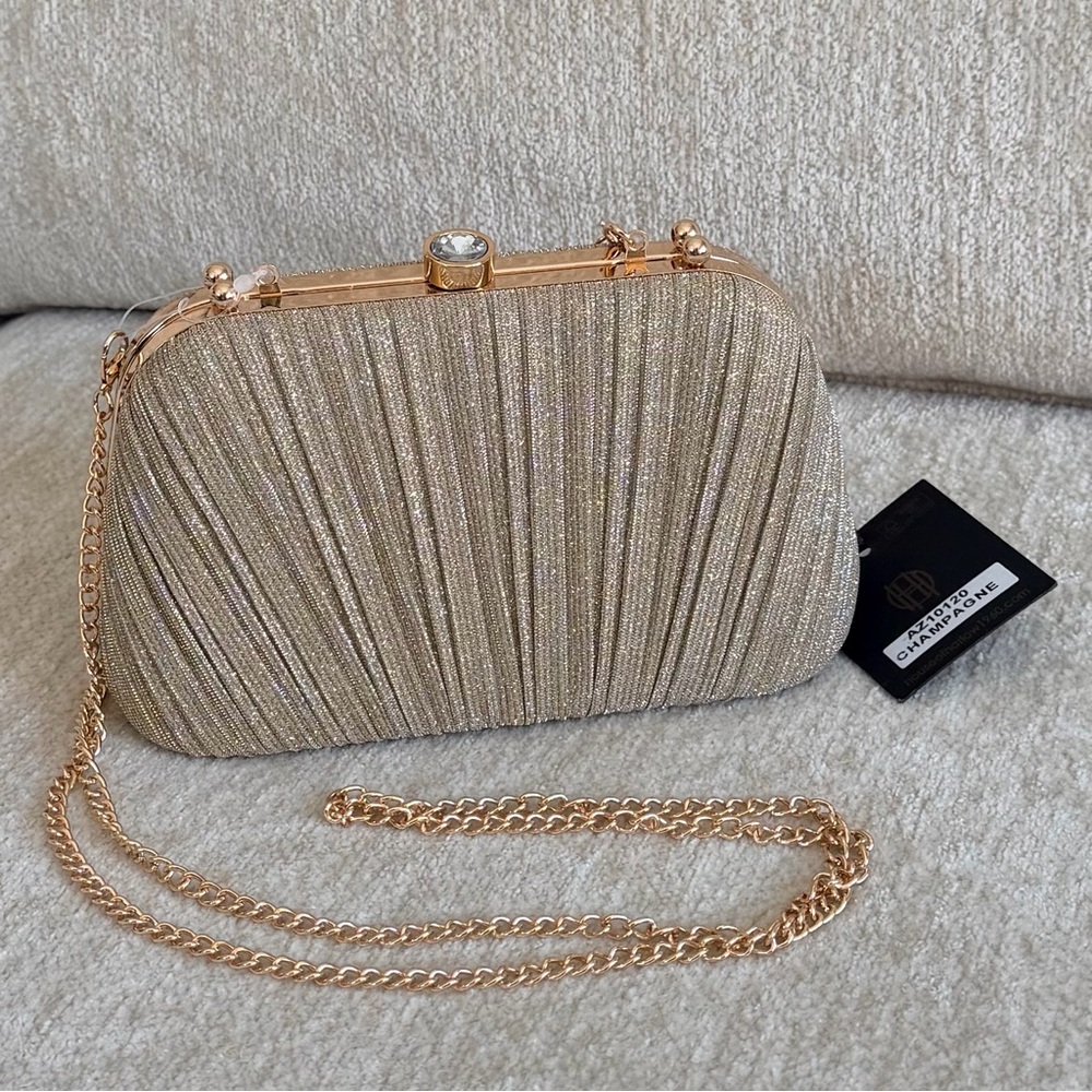 House of Harlow 1960 Shimmering Gold Pleated Textured Clutch Bag - Picture 2 of 9